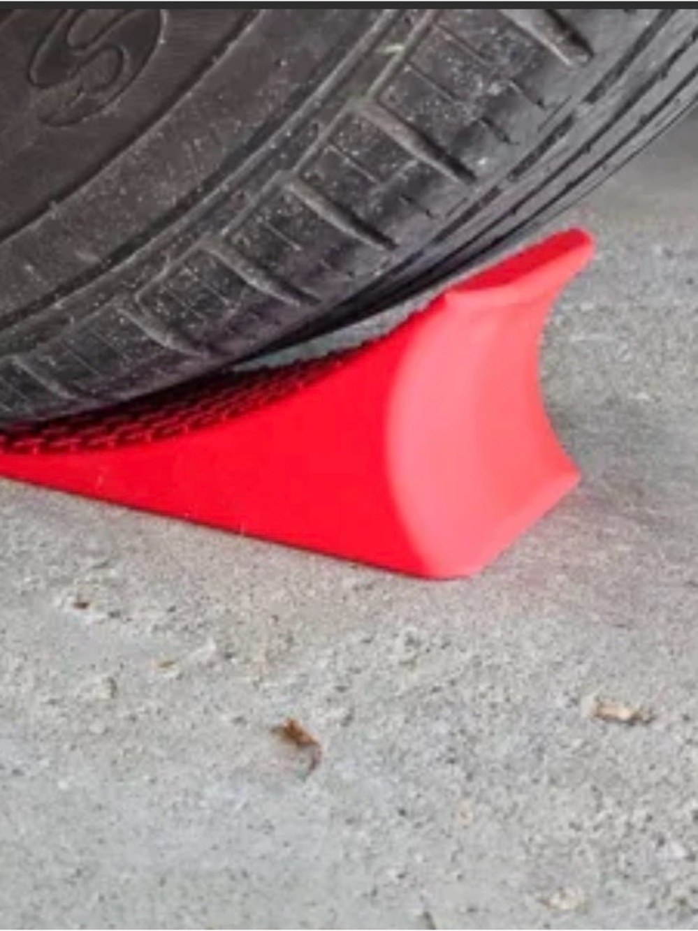 Heavy-Duty Red Wheel Chock